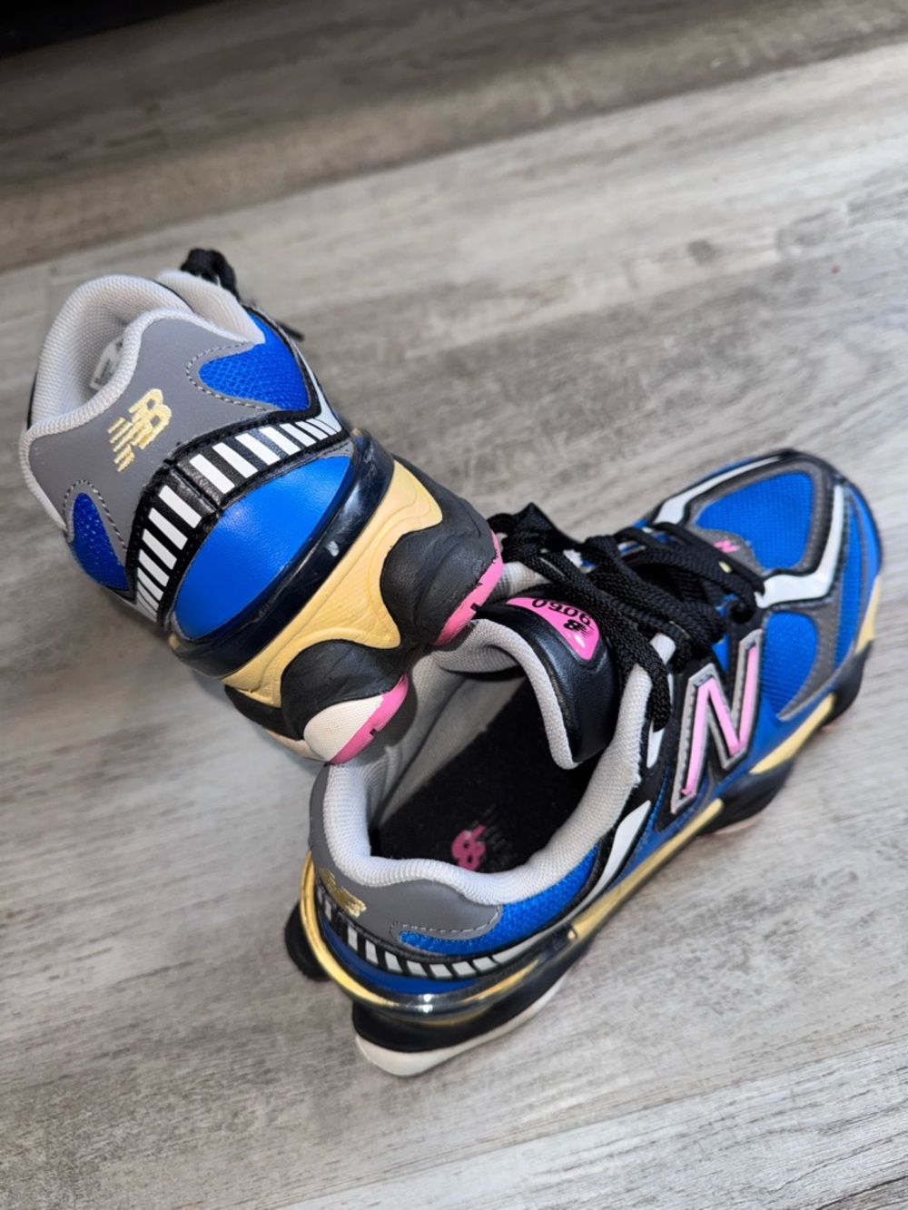 New Balance 9060 Blue with Pink and Black Running Shoes size 5 girl or women - Picture 4 of 8